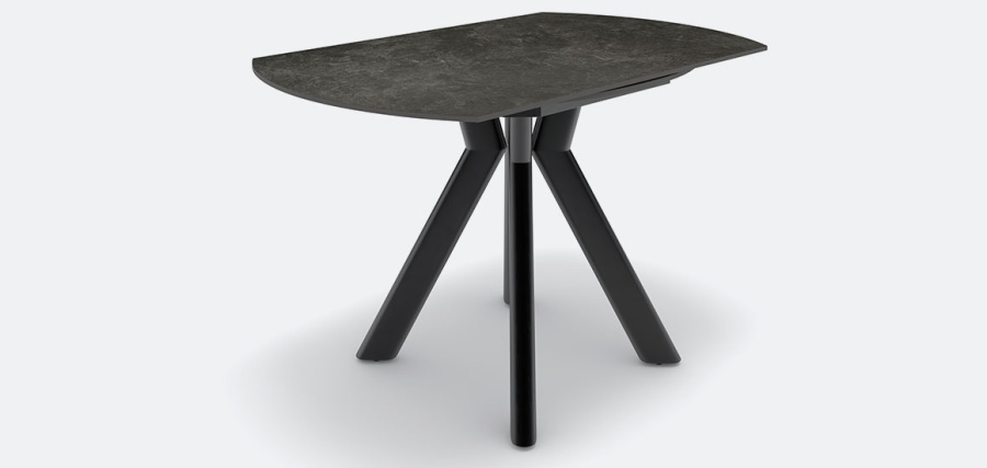 Стол Фонди в Великом Новгороде - фото Стол Фонди в Великом Новгороде - картинка